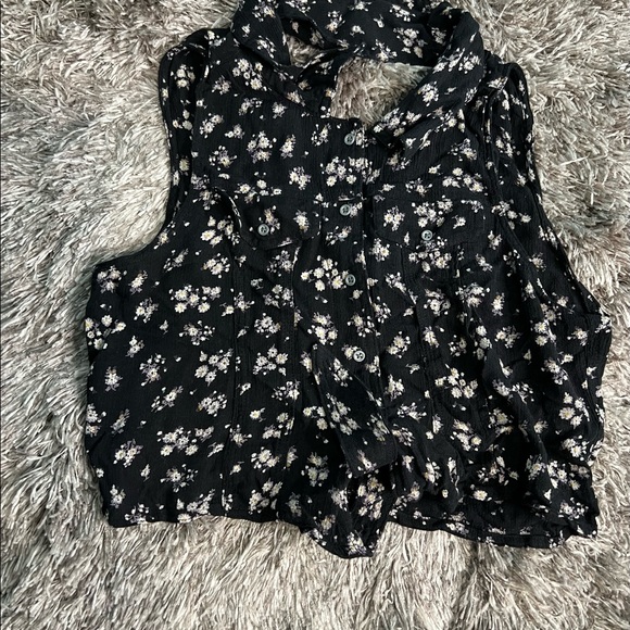 FOREVER 21 SLEEVELESS TOP - Picture 3 of 4